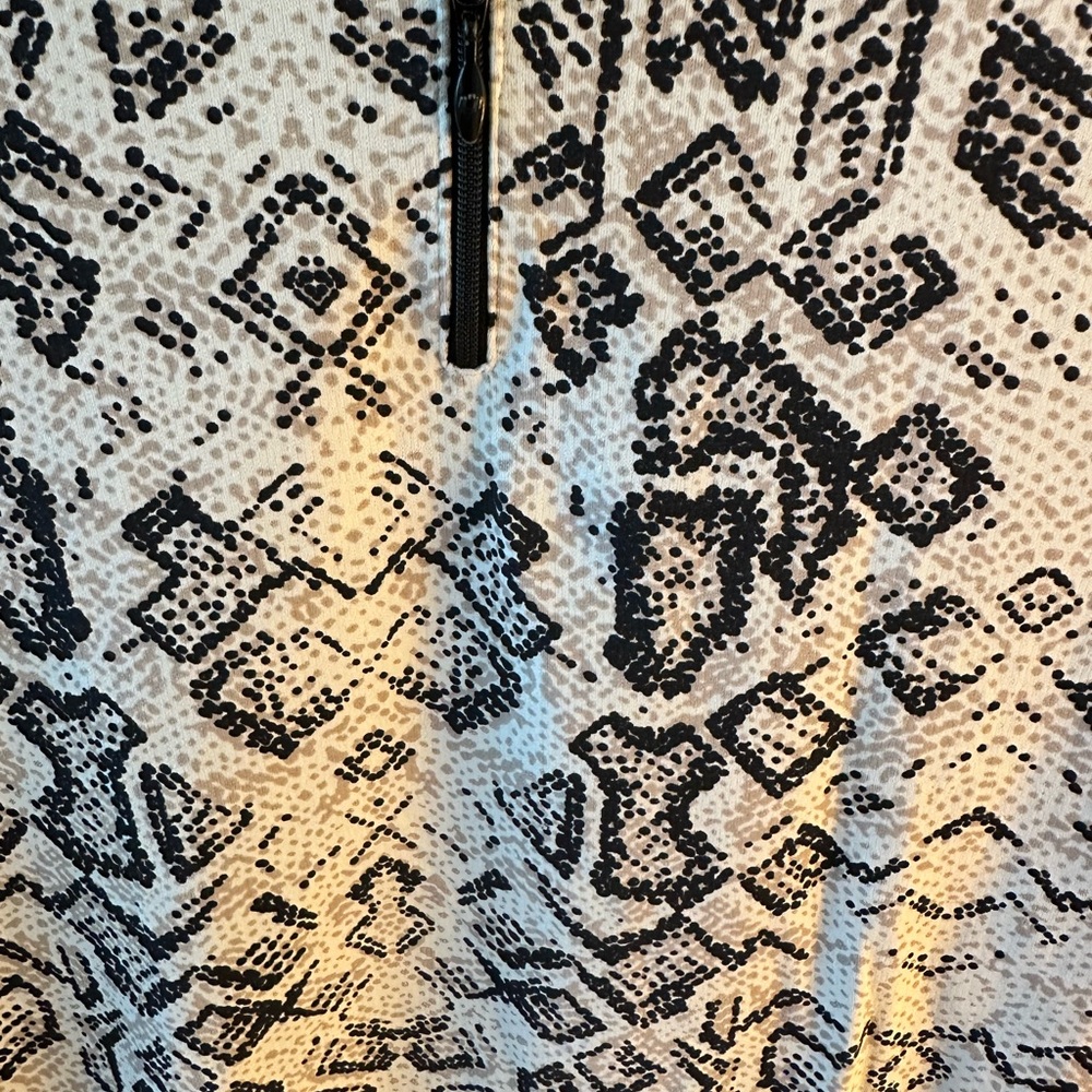 IBKUL Monochrome Patterned Top - Picture 6 of 6